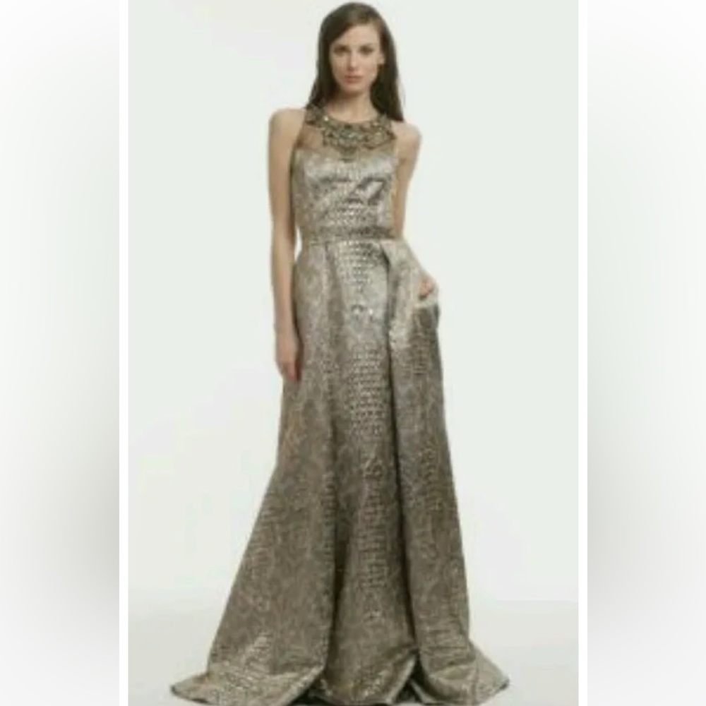 NWT Badgley Mischka Collection Jeweled Neckline Sleeveless Metallic Evening Gown